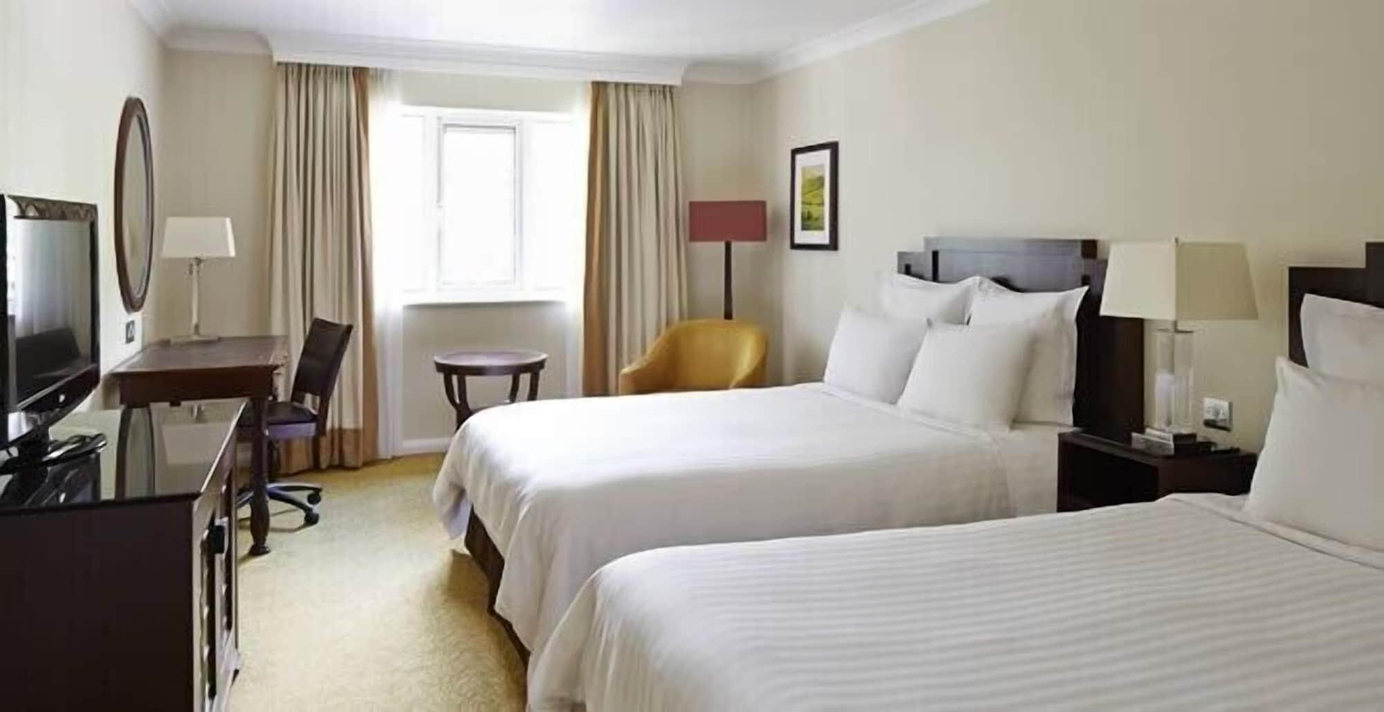 Sprowston Manor Hotel, Golf & Country Club NWI Extérieur photo