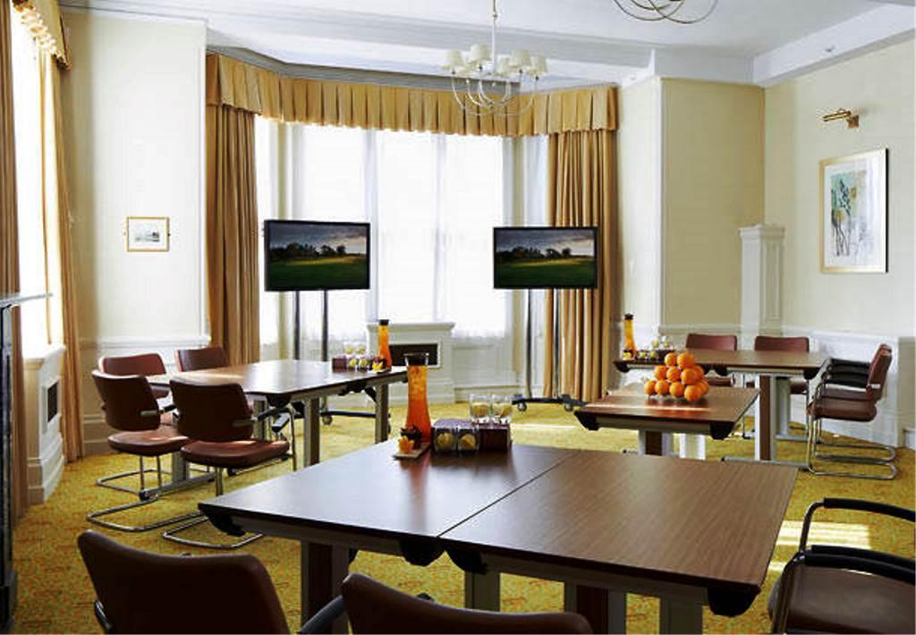 Sprowston Manor Hotel, Golf & Country Club NWI Extérieur photo