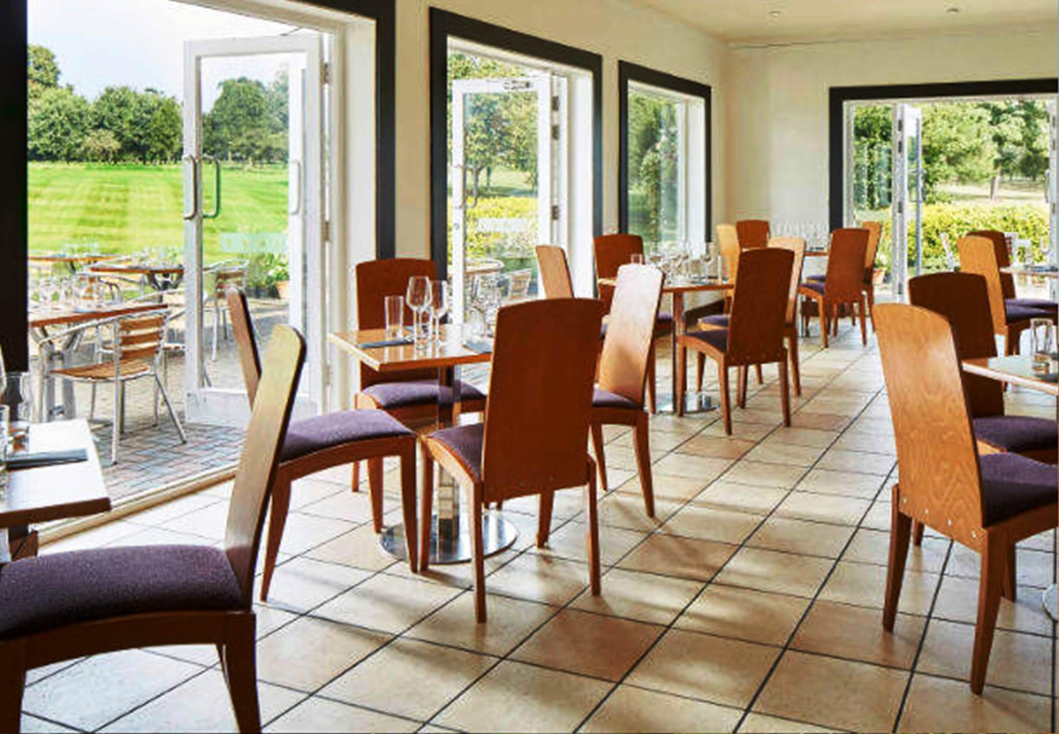 Sprowston Manor Hotel, Golf & Country Club NWI Extérieur photo
