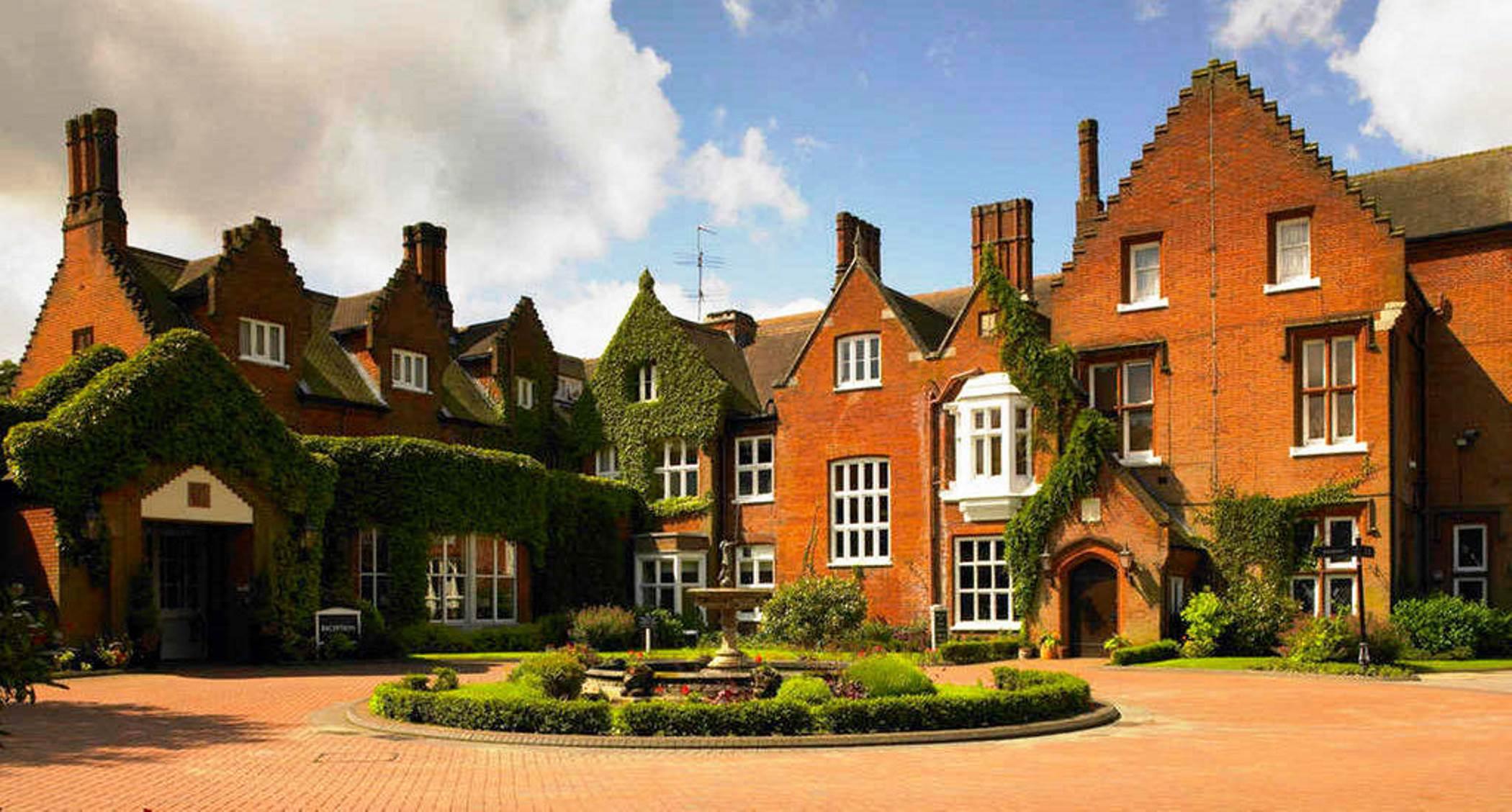 Sprowston Manor Hotel, Golf & Country Club NWI Extérieur photo