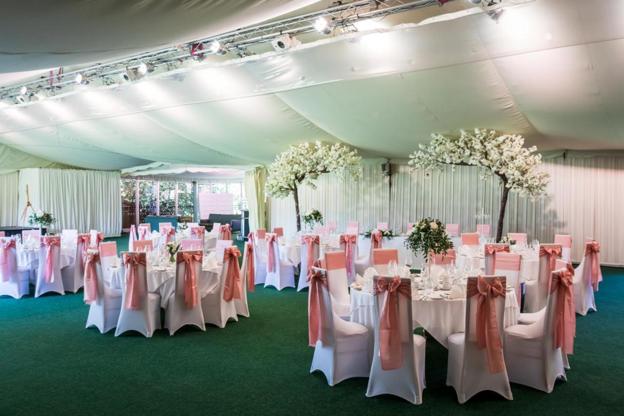 Sprowston Manor Hotel, Golf & Country Club NWI Extérieur photo