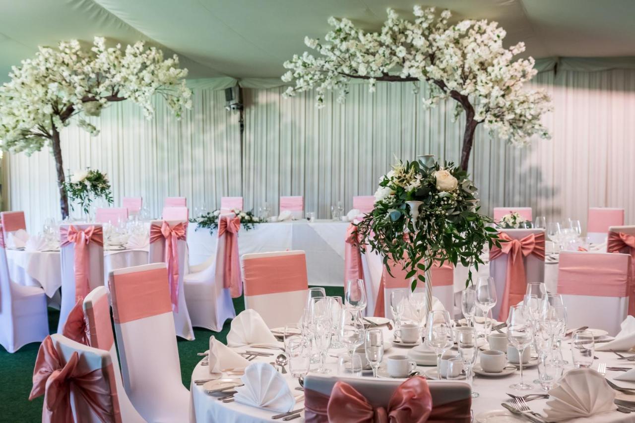 Sprowston Manor Hotel, Golf & Country Club NWI Extérieur photo