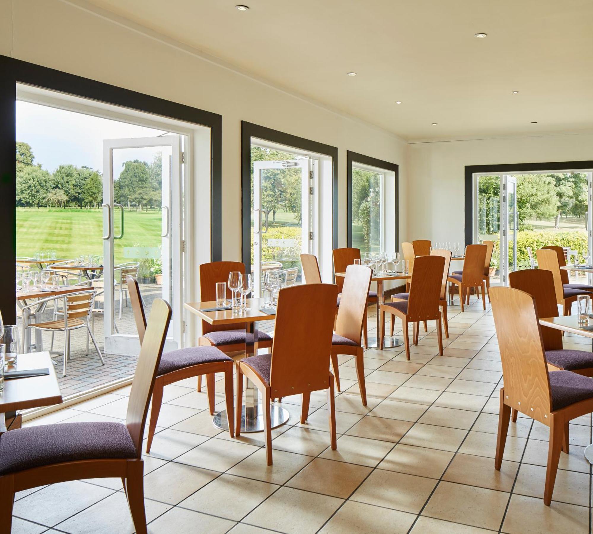 Sprowston Manor Hotel, Golf & Country Club NWI Extérieur photo